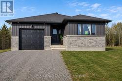 181 SEABERT DRIVE  Arnprior, ON K7S 0H9