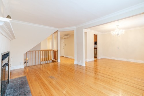 Salon - 181 Rue Dufferin, Hampstead, QC - Indoor Photo Showing Other Room