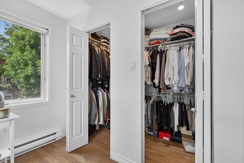 Penderie (Walk-in) - 681 Crois. De Namur, Saint-Lambert, QC - Indoor With Storage