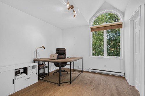 Chambre à coucher - 681 Crois. De Namur, Saint-Lambert, QC - Indoor Photo Showing Office