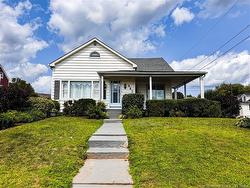 641 Acadie  Dieppe, NB E1A 1J6