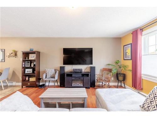 182 James St, Fredericton, NB 