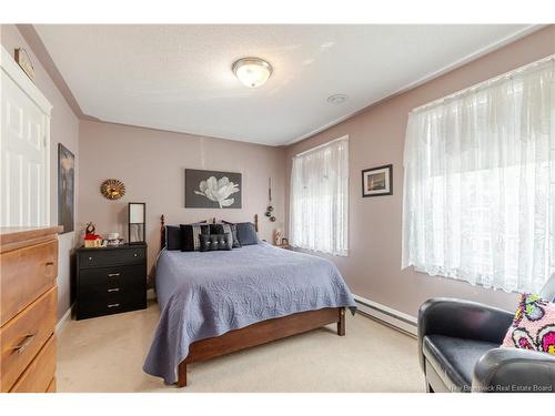 182 James St, Fredericton, NB 