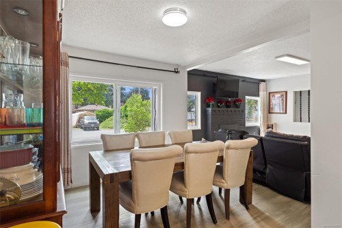 588 Heatherly Rd, Colwood, BC 