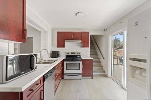 588 Heatherly Rd, Colwood, BC 