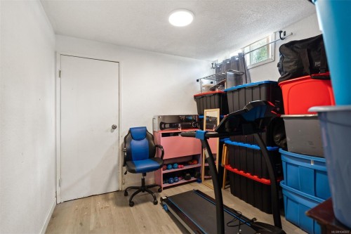 588 Heatherly Rd, Colwood, BC 