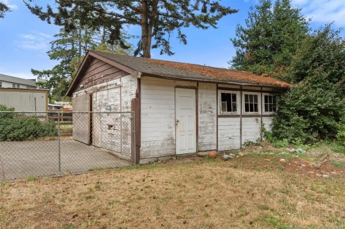 588 Heatherly Rd, Colwood, BC 