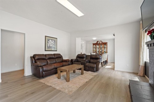 588 Heatherly Rd, Colwood, BC 
