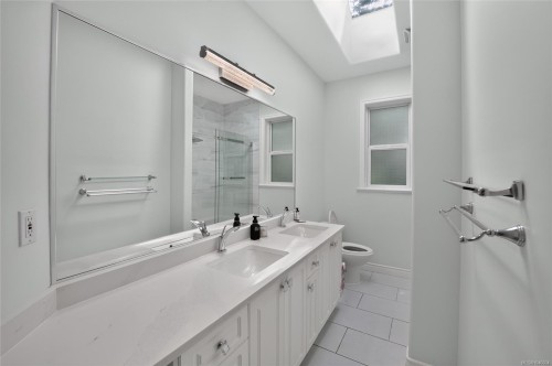 6093 Chippewa Rd, Duncan, BC 