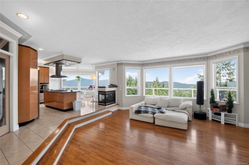6093 Chippewa Rd, Duncan, BC 