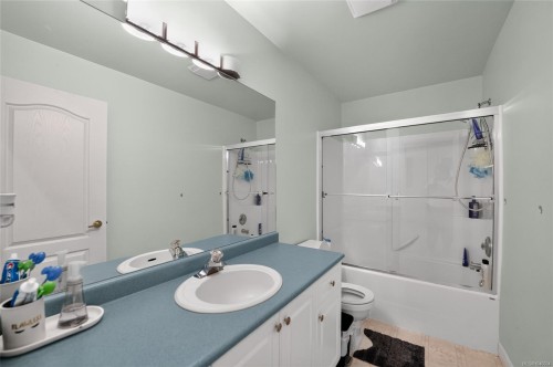 6093 Chippewa Rd, Duncan, BC 