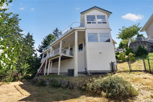 6093 Chippewa Rd, Duncan, BC 