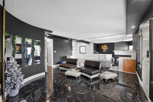 6093 Chippewa Rd, Duncan, BC 