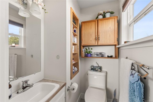34 Mclean St, Campbell River, BC 