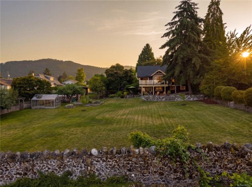 104 Forward Rd, Ladysmith, BC 