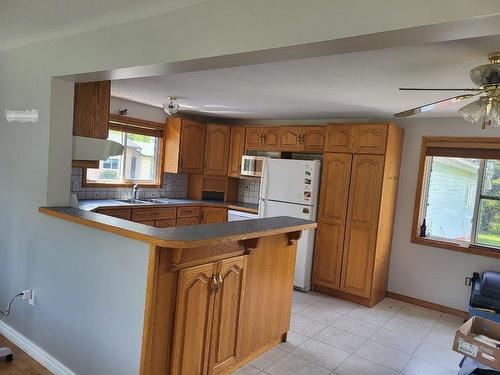29 Birch Drive, Marathon, ON - Indoor Photo Showing Kitchen With Double Sink