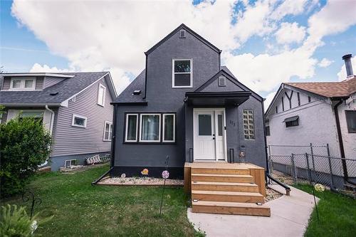177 Semple AVE  Winnipeg, MB R2V 1B4