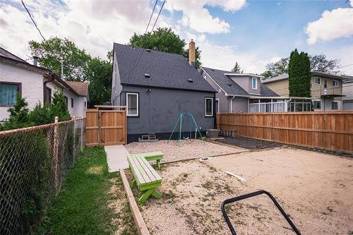 177 Semple Ave, Winnipeg, MB - Outdoor