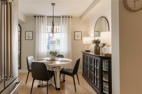 575 Renfrew St, Winnipeg, MB - Indoor Photo Showing Dining Room