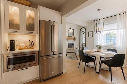 575 Renfrew St, Winnipeg, MB - Indoor