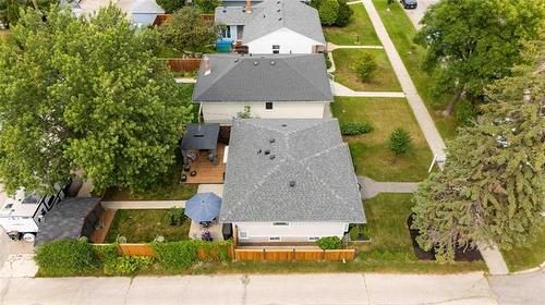 575 Renfrew St, Winnipeg, MB - Outdoor