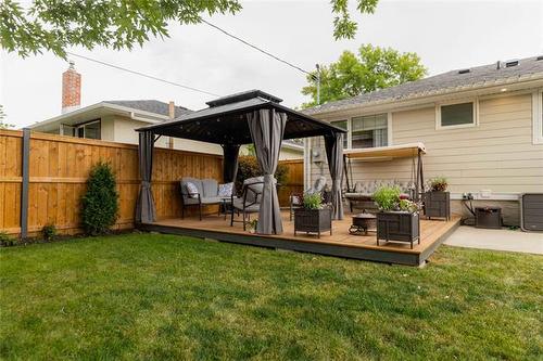 575 Renfrew St, Winnipeg, MB - Outdoor With Deck Patio Veranda With Exterior