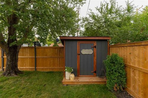 575 Renfrew St, Winnipeg, MB - Outdoor