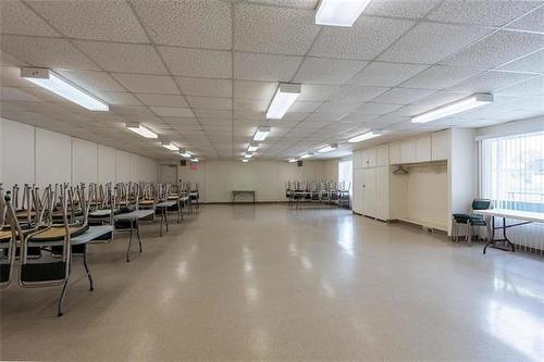56 Sandale Dr, Winnipeg, MB 