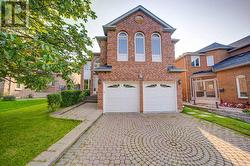 25 WESTMORELAND COURT Markham, ON L3R 8L9
