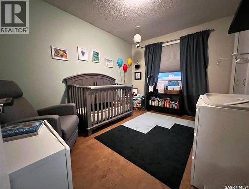 338 Battleford Trail, Swift Current, SK - Indoor Photo Showing Bedroom