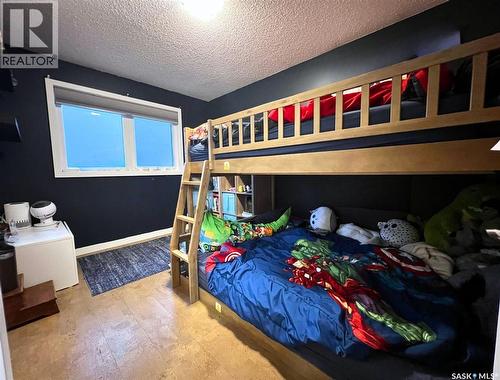 338 Battleford Trail, Swift Current, SK - Indoor Photo Showing Bedroom