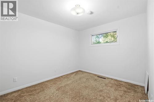 709 Cumberland Avenue S, Saskatoon, SK - Indoor Photo Showing Other Room