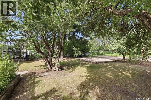 709 Cumberland Avenue S, Saskatoon, SK - Outdoor