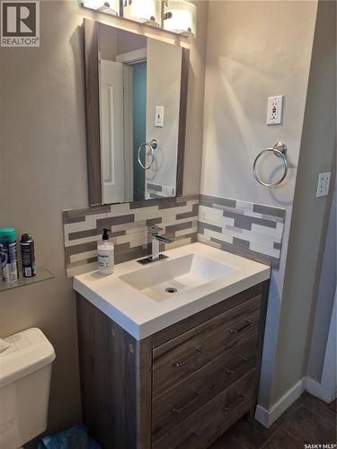 215 Central Street W, Warman, SK - Indoor Photo Showing Bathroom