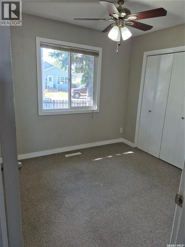 215 Central Street W, Warman, SK - Indoor Photo Showing Other Room