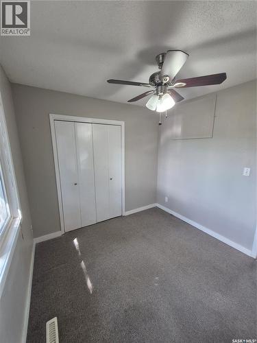 215 Central Street W, Warman, SK - Indoor Photo Showing Other Room