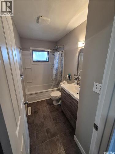 215 Central Street W, Warman, SK - Indoor Photo Showing Bathroom