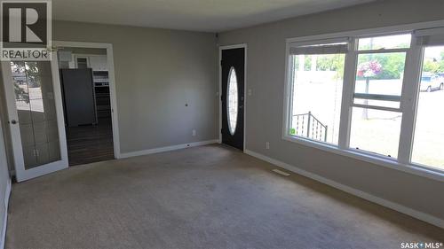 215 Central Street W, Warman, SK - Indoor Photo Showing Other Room