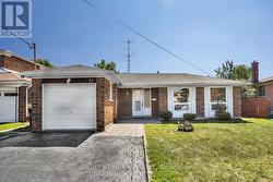 27 VILLATA GARDENS  Toronto, ON M3J 1J7
