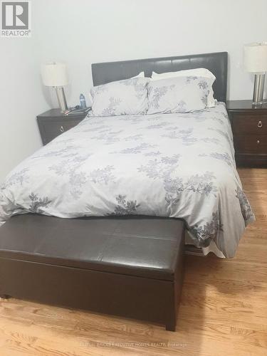2141 Meadowbrook Road, Burlington, ON - Indoor Photo Showing Bedroom