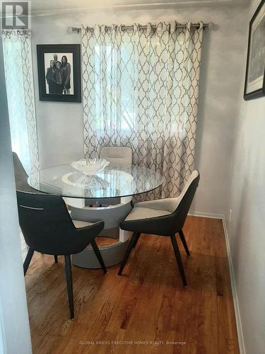 2141 Meadowbrook Road, Burlington, ON - Indoor