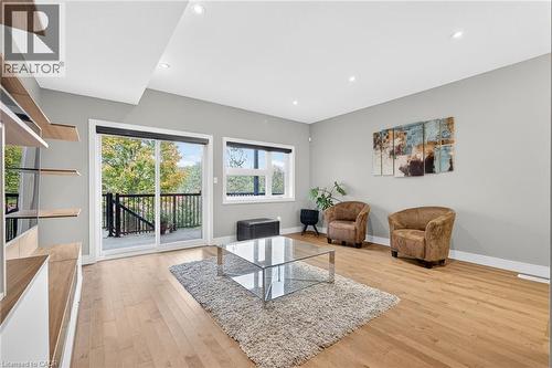 60 Arkell Road Unit# 57, Guelph, ON - Indoor Photo Showing Living Room