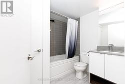 Main bath - 4 piece - 