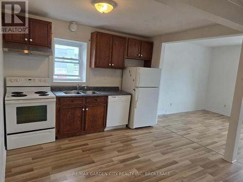 6 - 5126 VICTORIA AVENUE , Niagara Falls (Downtown), Ontario L2E 4E3 3