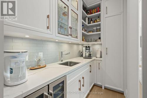 5 Pine Forest Road, Toronto, ON - Indoor Photo Showing Kitchen