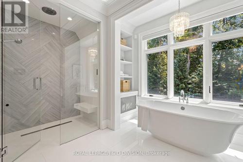 5 Pine Forest Road, Toronto, ON - Indoor Photo Showing Bathroom