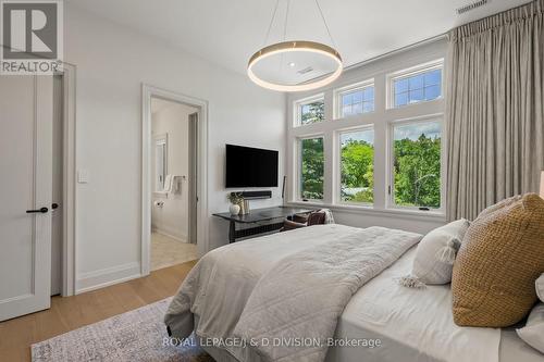 5 Pine Forest Road, Toronto, ON - Indoor Photo Showing Bedroom