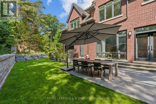 5 Pine Forest Road, Toronto, ON - Outdoor
