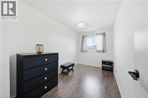 230 Sunset Boulevard, Cambridge, ON - Indoor