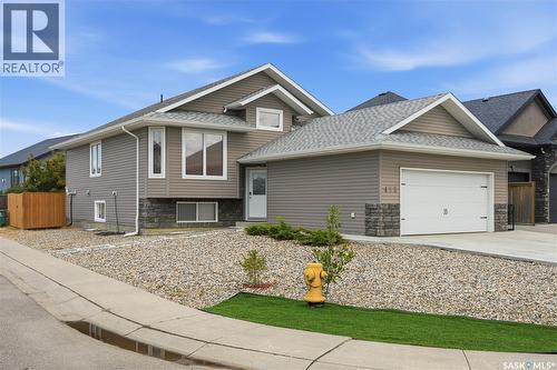 455 Hastings Crescent, Saskatoon, SK - Outdoor With Facade